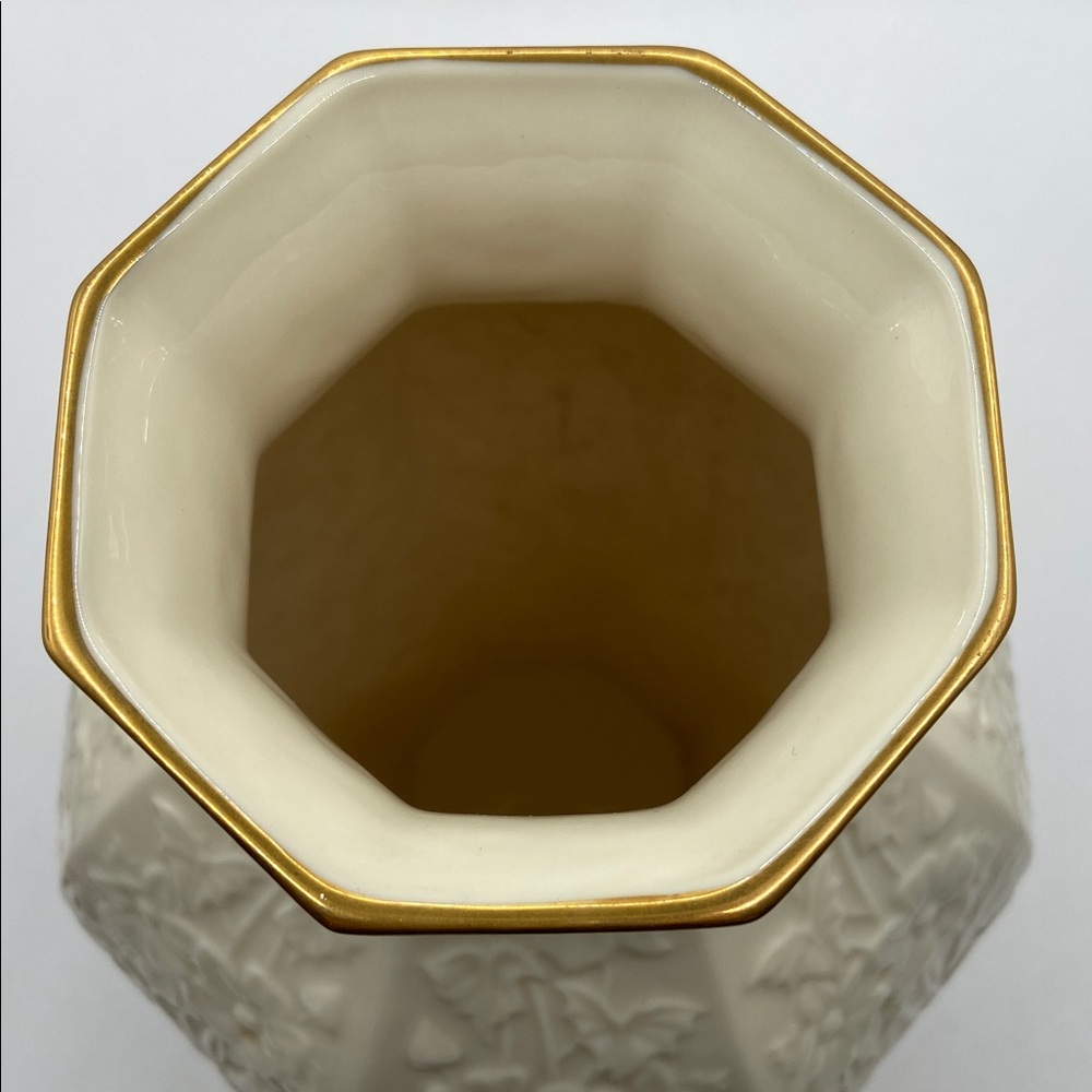 Vintage Lenox Porcelain Vase With 25K Gold Trim Garden Collection - Picture 3 of 7